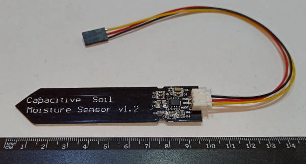 Емкостной датчик влажности почвы (Capacitive Soil Moisture Sensor V1.2).